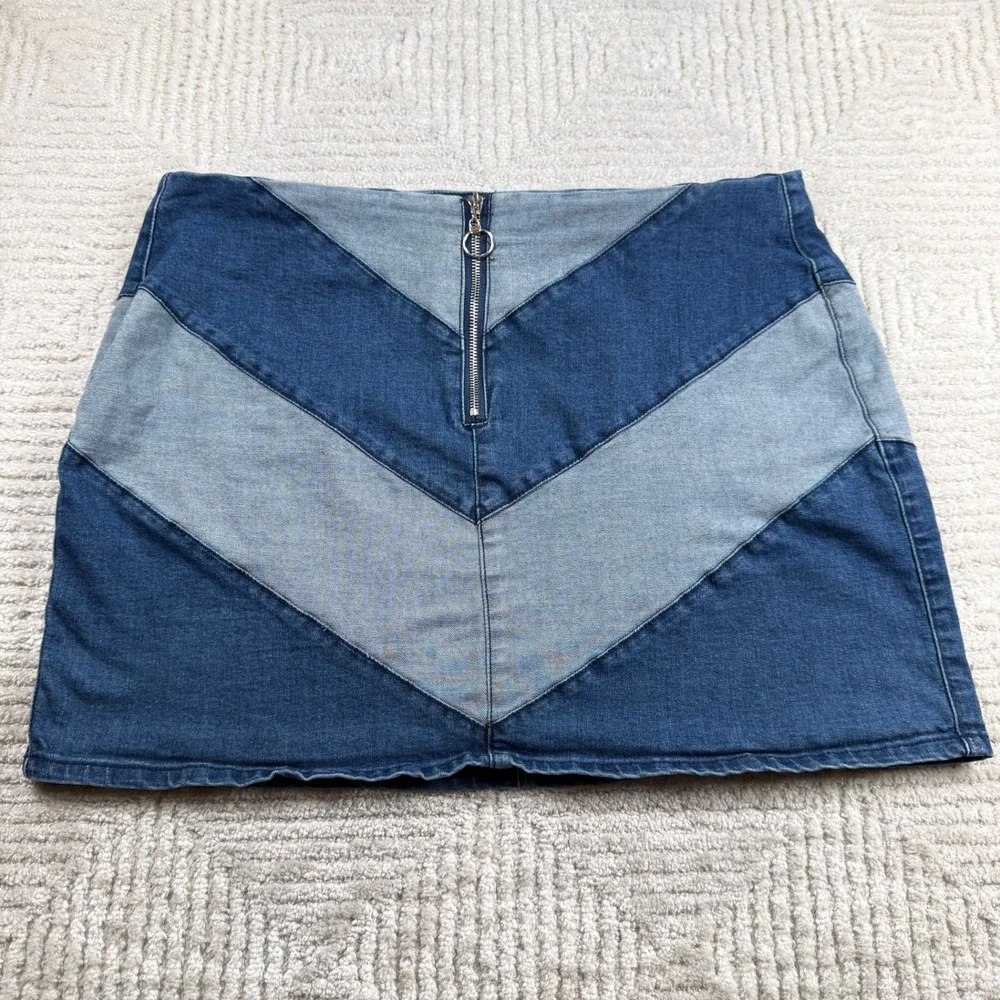Forever 21 Denim Mini Skirt Womensy 3X Blue Chevron Patchwork y2K Edgy Retro